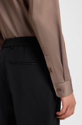 Slim-Fit Hemd aus funktionalem Stretch-Gewebe mit Struktur, Braun