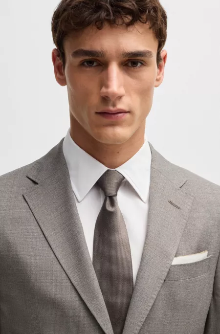 Slim-fit suit in high-twist virgin wool