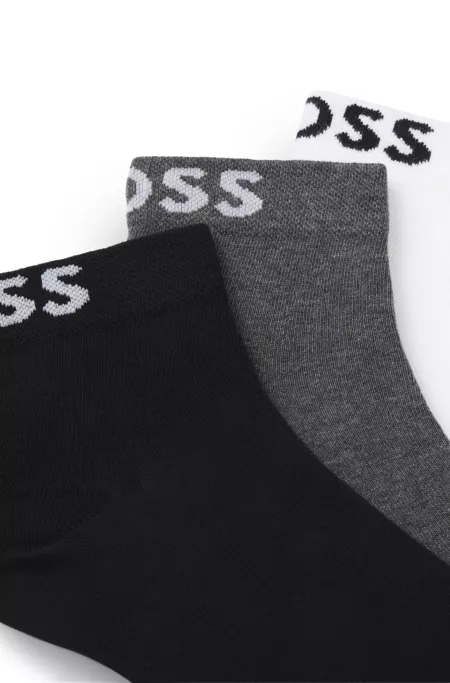 Three-pack of short-length socks with logos