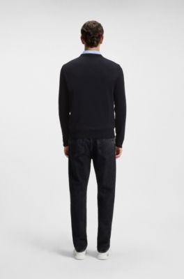 V-neck sweater in cotton and cashmere with logo patch, Dark Blue