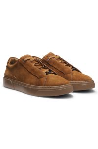 Gary trainers in suede with elastic lacing system, Brown