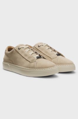 Sneakers Gary in pelle scamosciata con sistema di lacci elastici, Beige