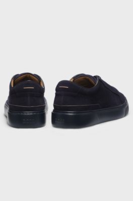 Gary Sneakers aus Veloursleder mit elastischem Schn&uuml;rsystem, Dunkelblau