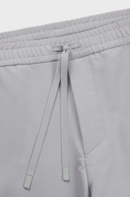 Pantalon Tapered en tissu stretch d&eacute;perlant, Gris chin&eacute;