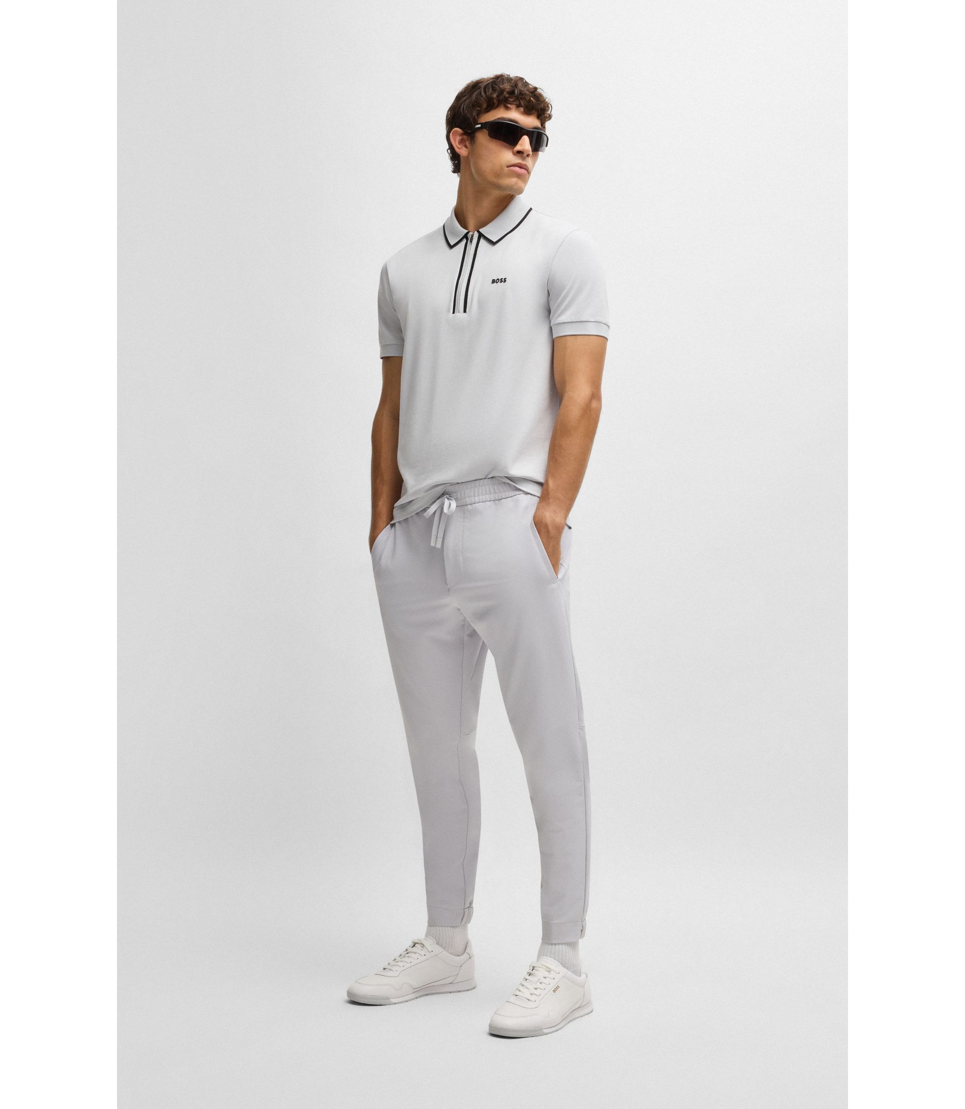 hbeu50534313_054_300?wid=1980&