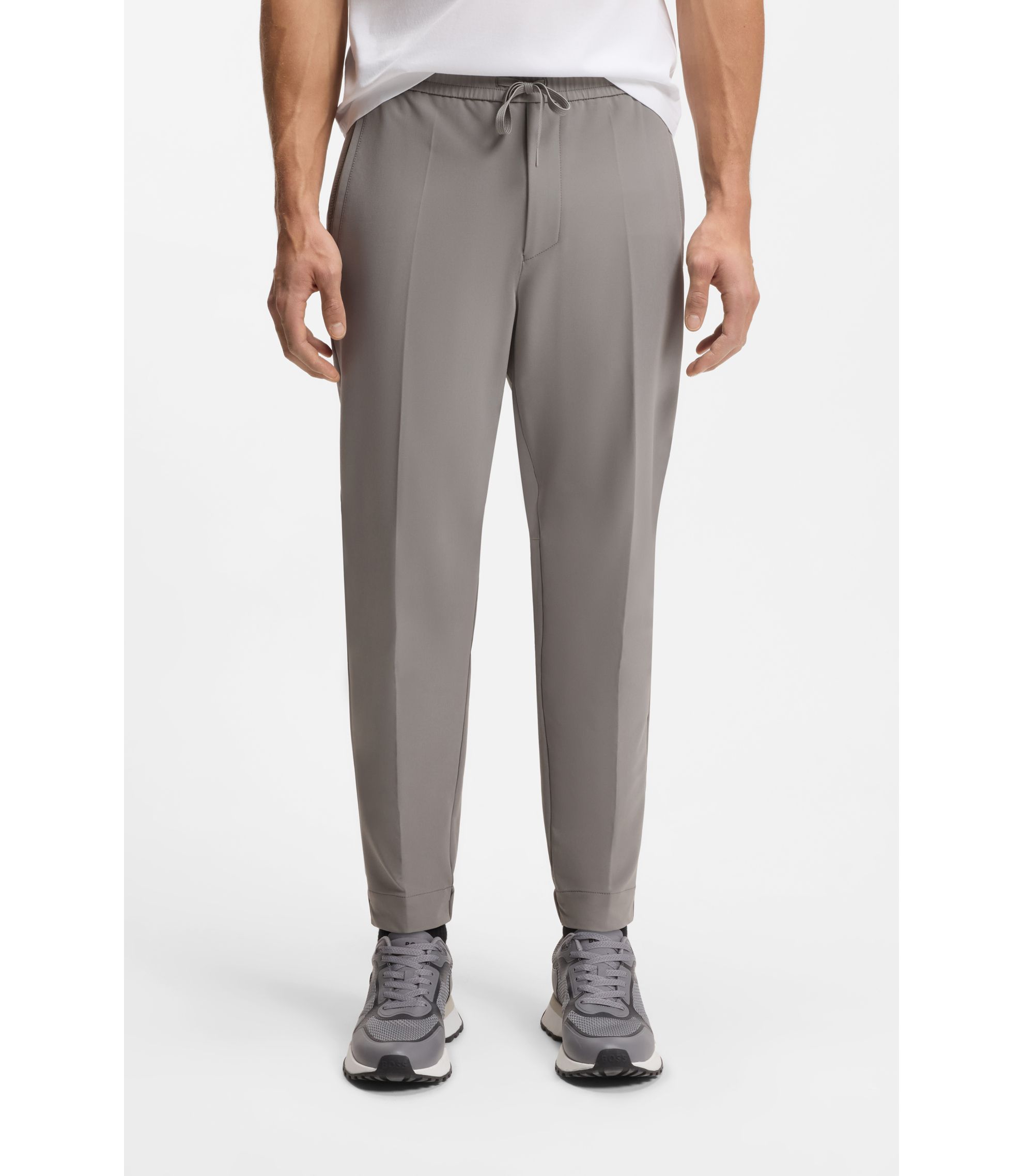 Tapered-Fit Hose aus wasserabweisendem Stretch-Gewebe