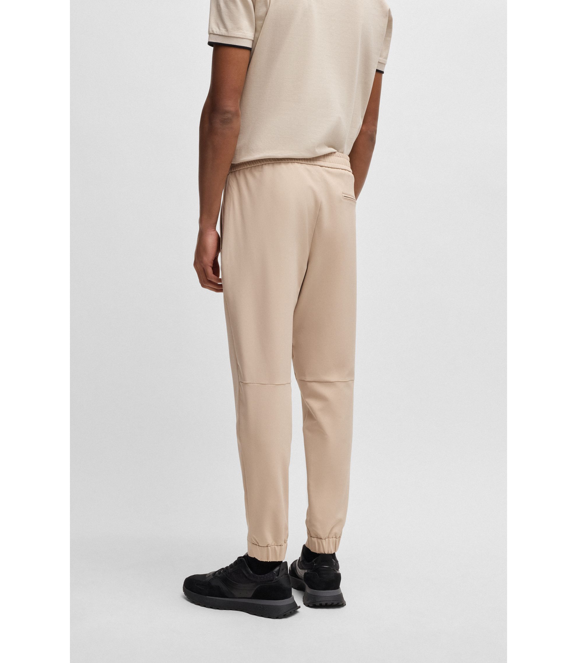 BOSS - テーパードフィットパンツ はっ水ストレッチファブリック