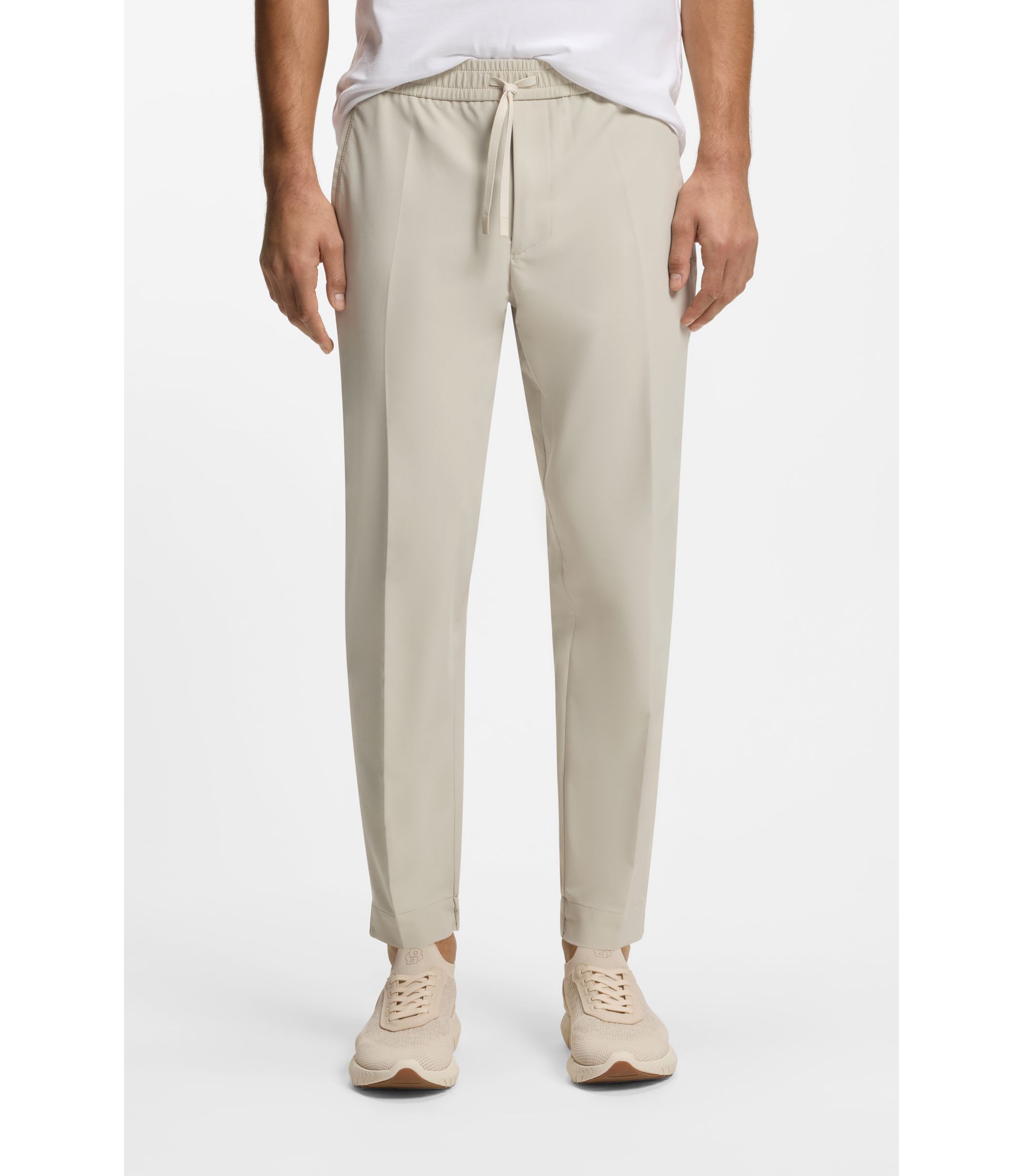 Tapered-Fit Hose aus wasserabweisendem Stretch-Gewebe