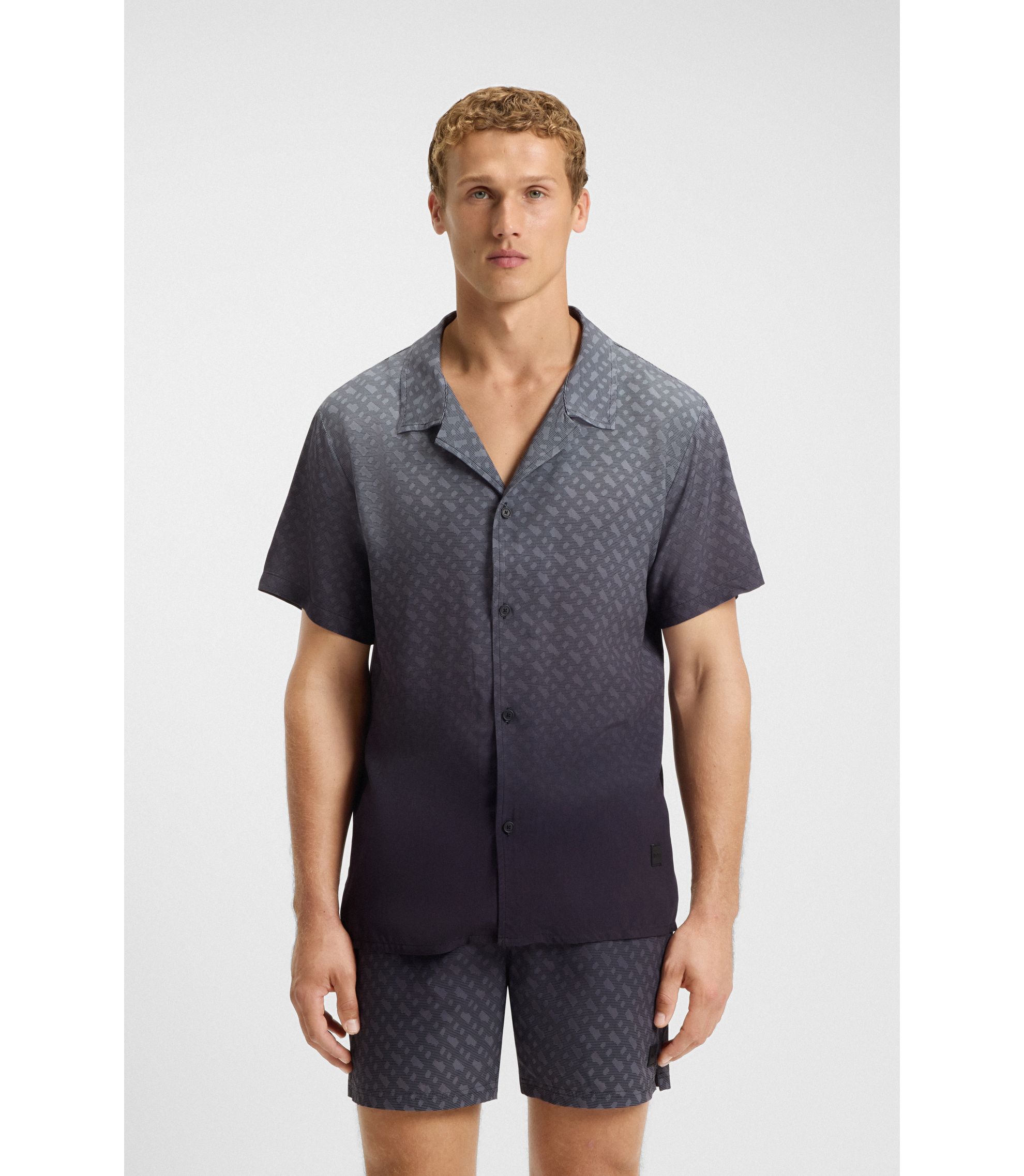 Regular-Fit Hemd mit Monogramm-Print im Dégradé-Stil