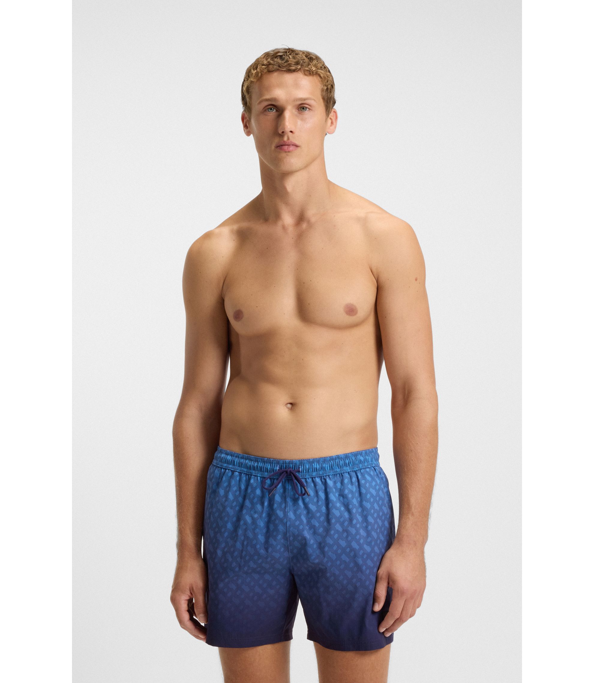 Badeshorts mit Logo-Aufnäher und Monogramm-Print im Dégradé-Stil