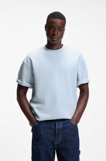 T-Shirt aus Baumwoll-Jersey mit blauem Logo-Aufnäher