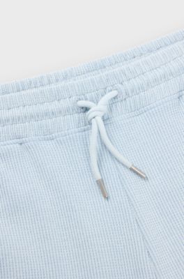 Bermuda con fit morbido in misto cotone con lavorazione a nido d'ape, Celeste