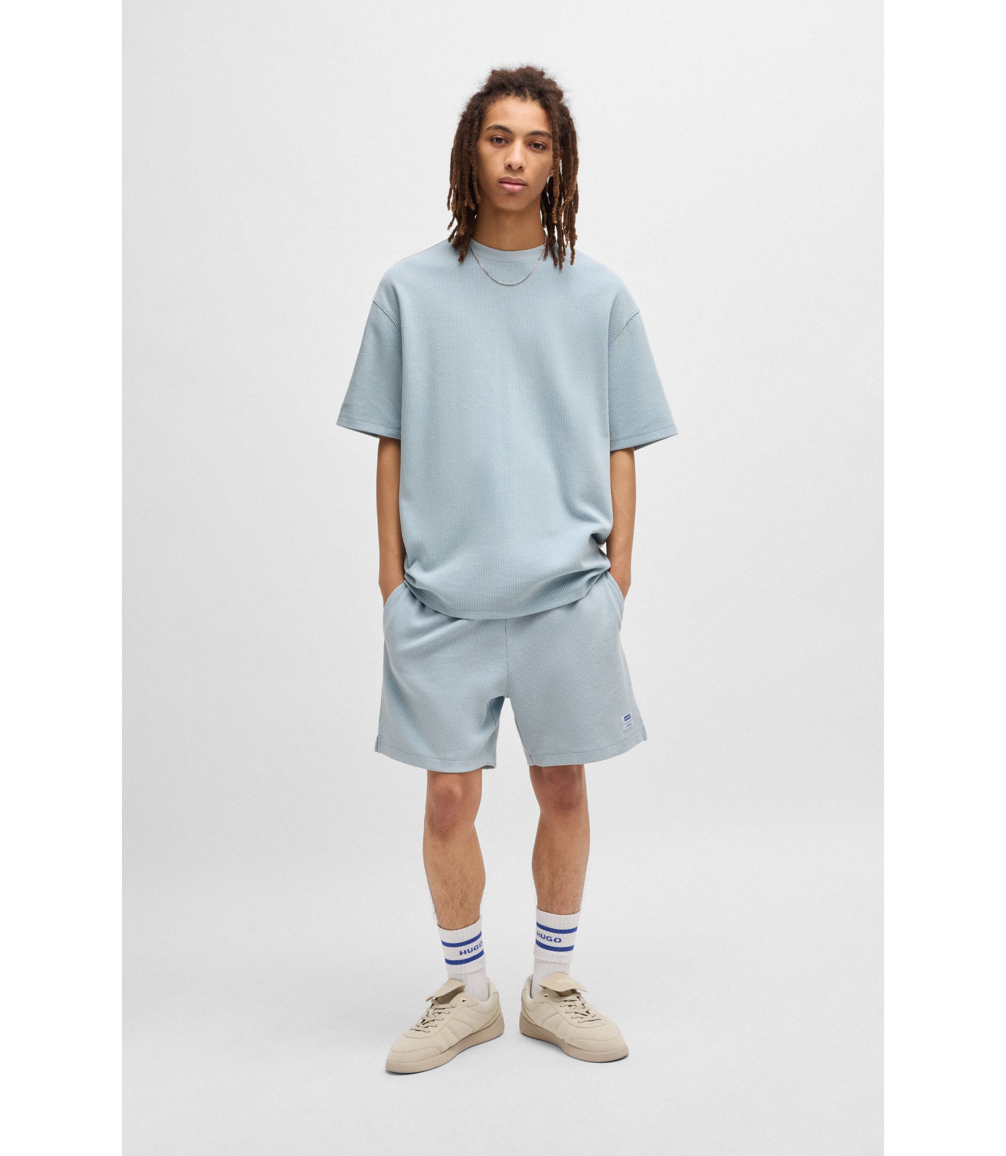 hbeu50534451_487_300?wid=1980&