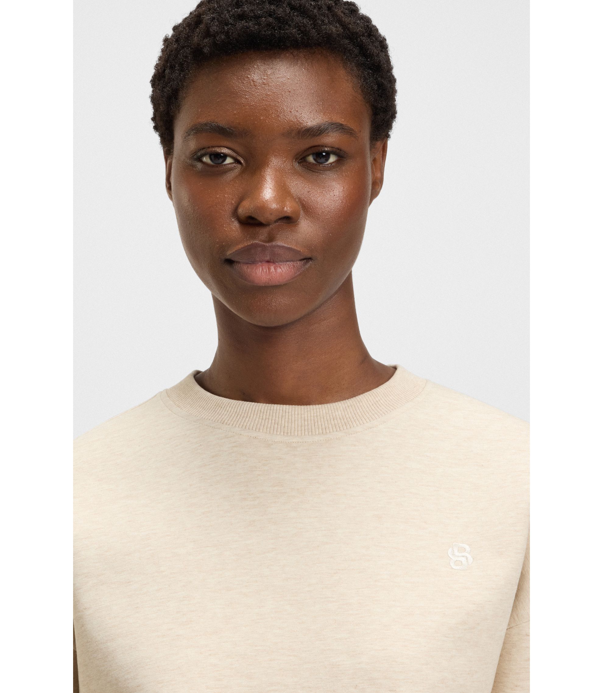 hbeu50534558_118_340?wid=1980&