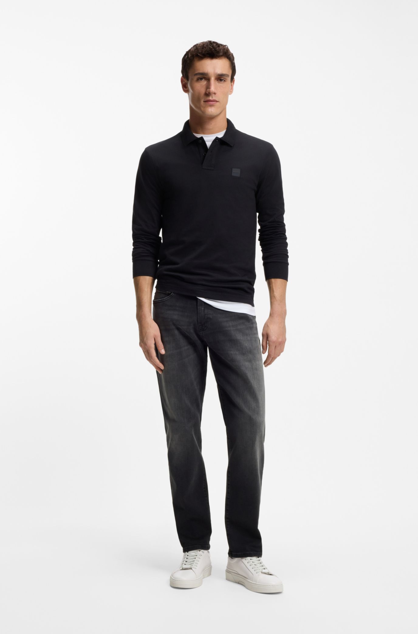 Maine regular-fit jeans in black super-stretch denim, Black