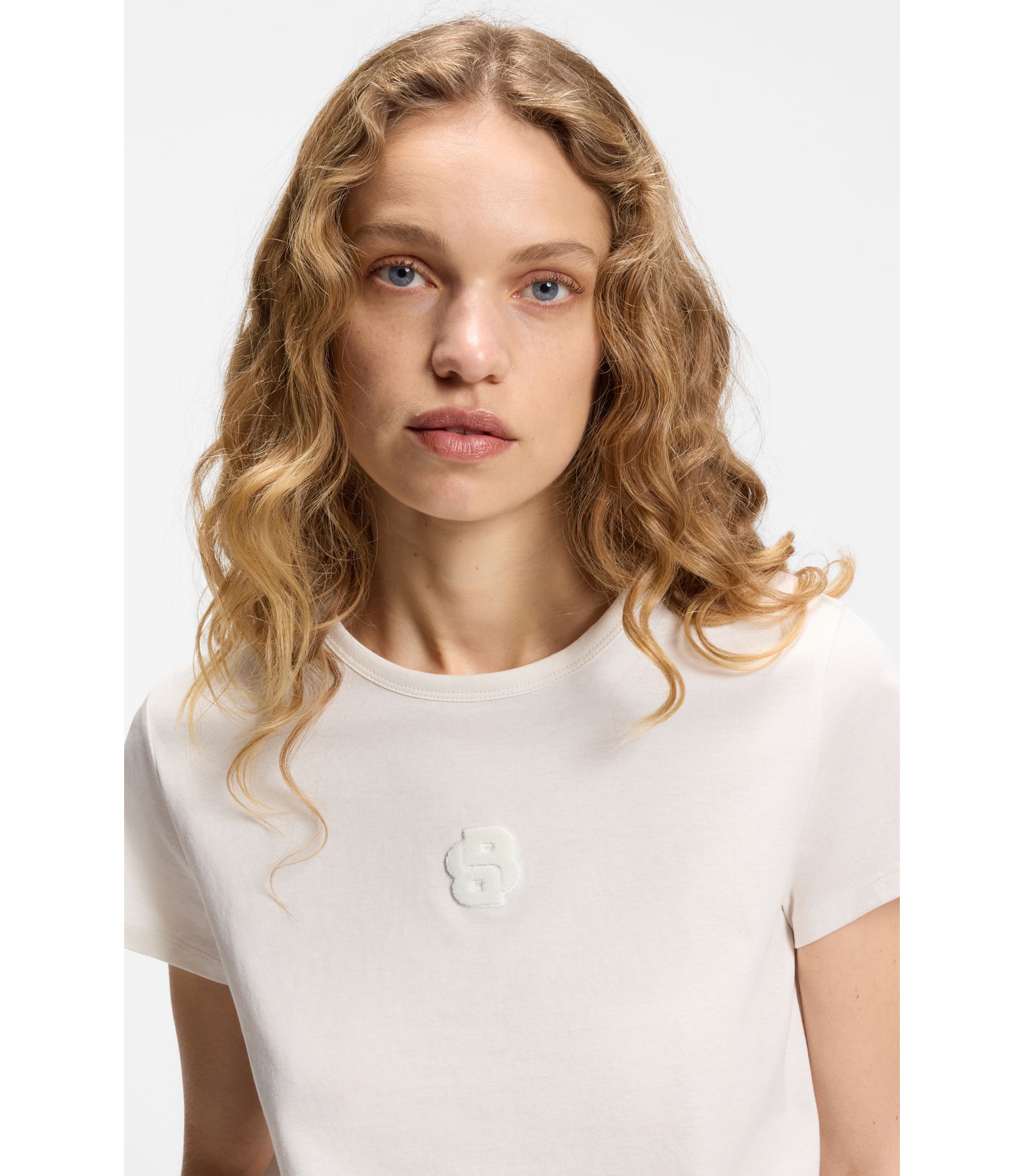 hbeu50534800_118_340?wid=1980&