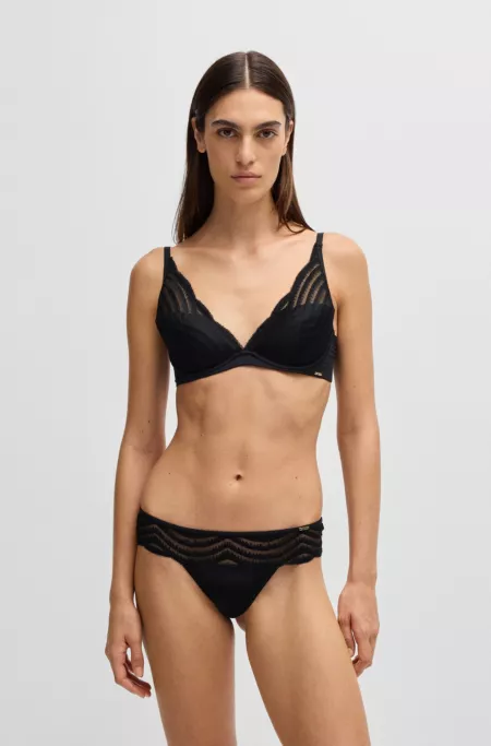 Underwired bra with padded cups and lace detailing
