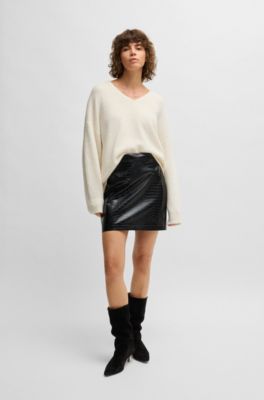 Wool-blend relaxed-ft sweater with V neckline, White
