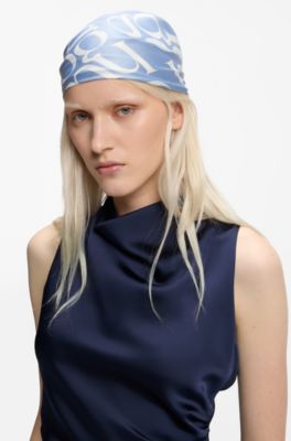 Scarf with printed artwork, Light Blue