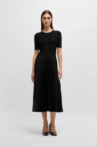Robe en mélange de matières avec jupe plissée, Noir