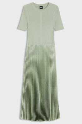 Kleid aus verschiedenen Materialien mit Faltenrock, Hellgr&uuml;n