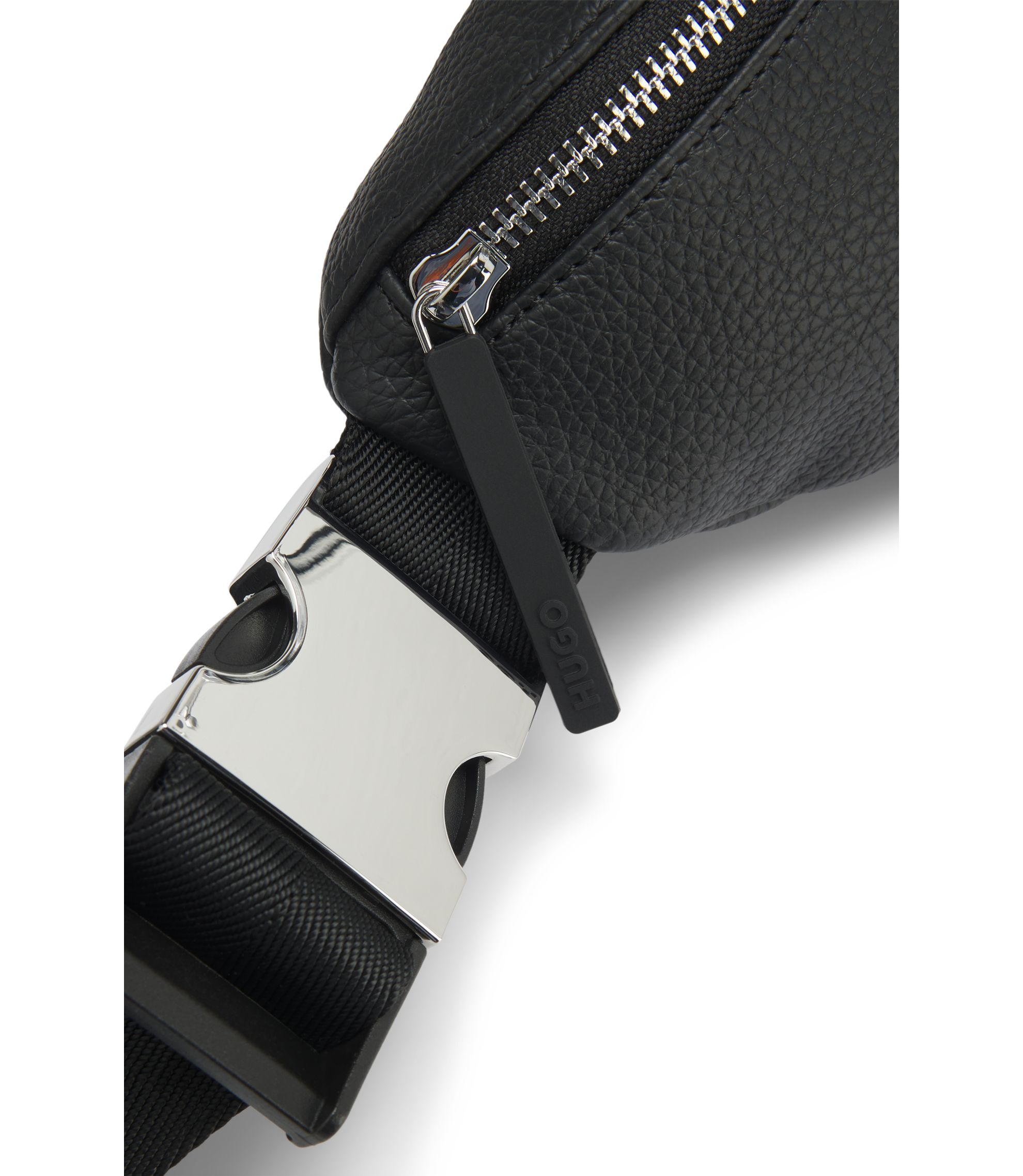 HUGO - グレイン ベルトバッグ ロゴパッチ - ブラック