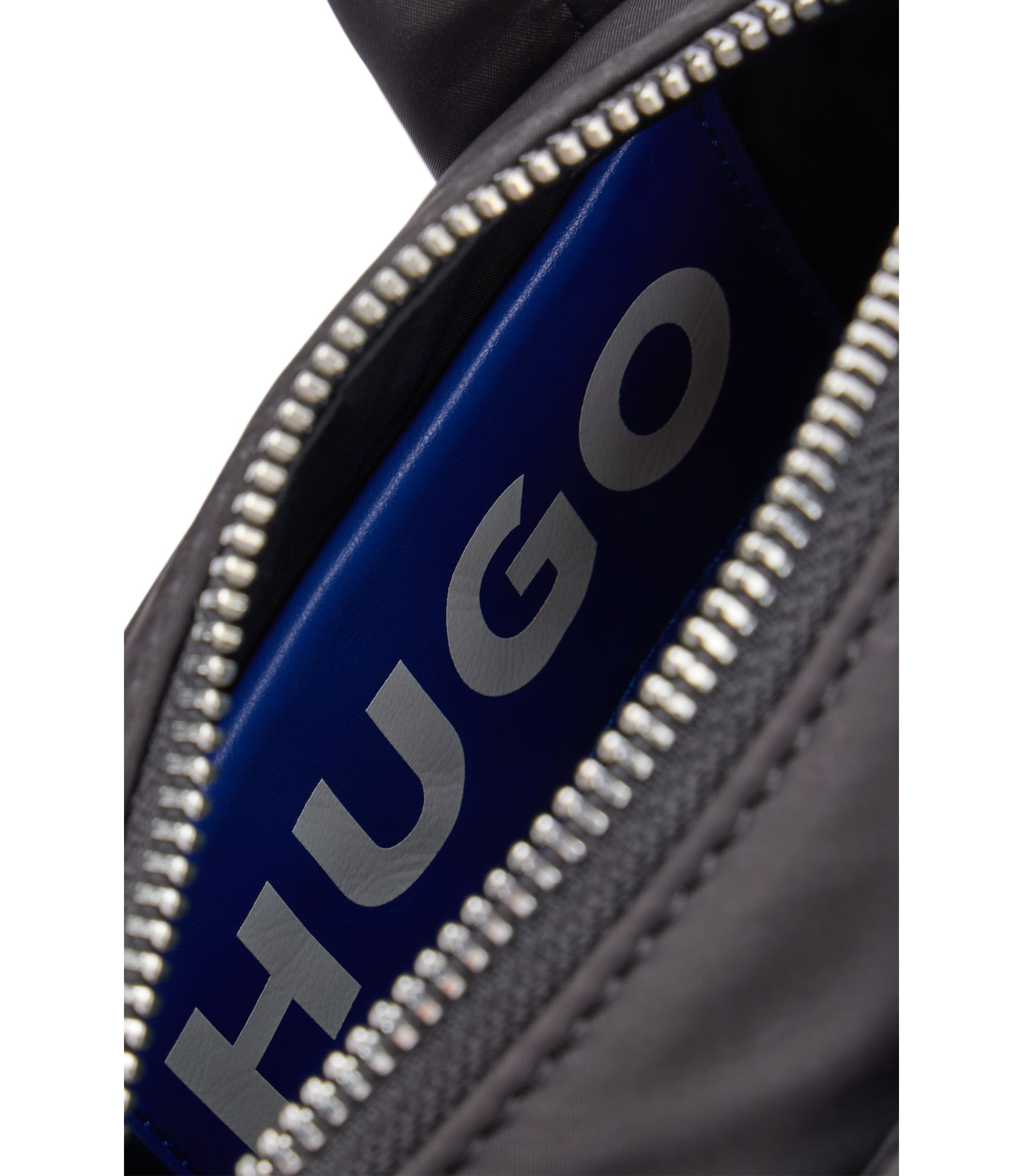 HUGO - クロスボディバッグ ロゴエンブロイダリー＆ロゴジップ - ブラック