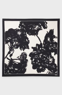 Italian-made scarf in printed silk twill, Black Patterned