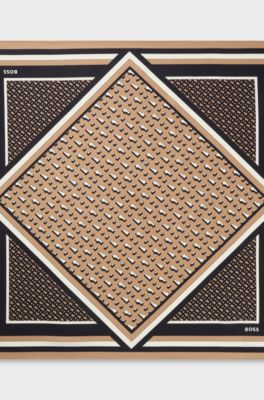 In Itali&euml; vervaardigde sjaal van zijden twill met print, Beige met dessin