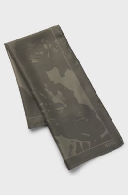 Silk scarf with graphic chain-link motif, Dark Green