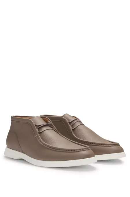 Desert boots in tumbled leather with apron toe