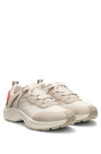 Sneakers esclusive con mesh e pelle scamosciata, Beige