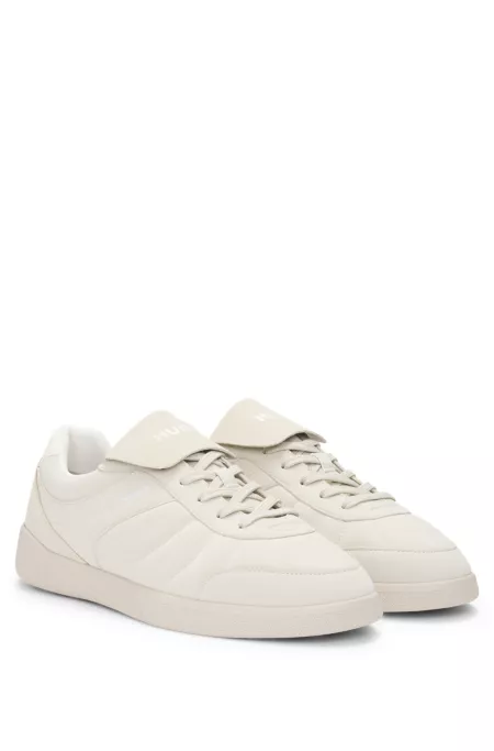 Nubuck-effect trainers with foldover tongue
