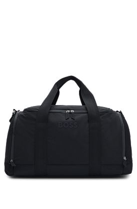 Bolsa de viaje con herrajes plateados pulidos