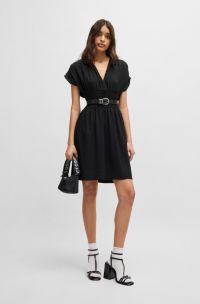 Vestito sottoveste dalla linea svasata in seersucker, Nero