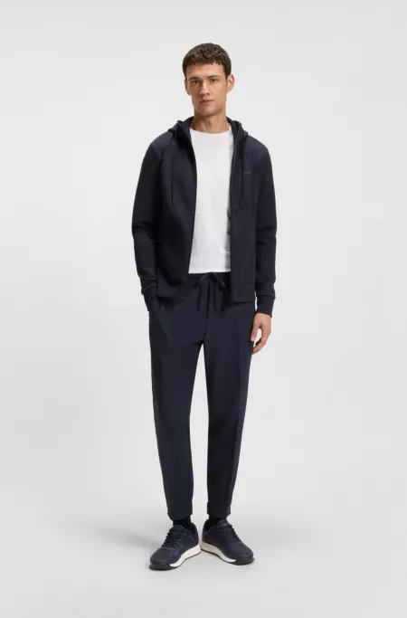 Low-top trainers with textured uppers