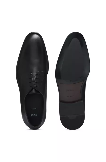 Italian-made Derby shoes in leather with ornamental stitching
