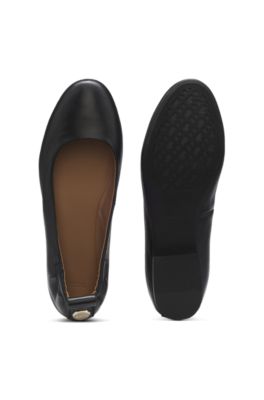 Leather ballerina pumps with logo stud, Black