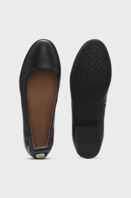 Leather ballerina pumps with logo stud, Black