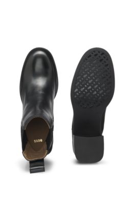 Leather Chelsea boots with logo hardware, Black