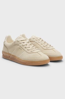 Sneakers in pelle scamosciata con suola in gomma, Beige chiaro
