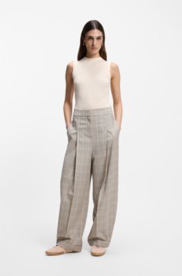 Baskets en cuir su&eacute;d&eacute; avec semelle en gomme, Rose clair