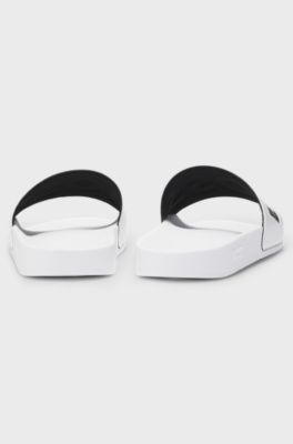 Sandali slider realizzati in Italia con logo di grandi dimensioni, Bianco