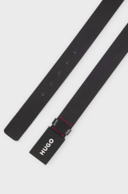 Matte, leren riem met logo op de koppelsluiting, Zwart