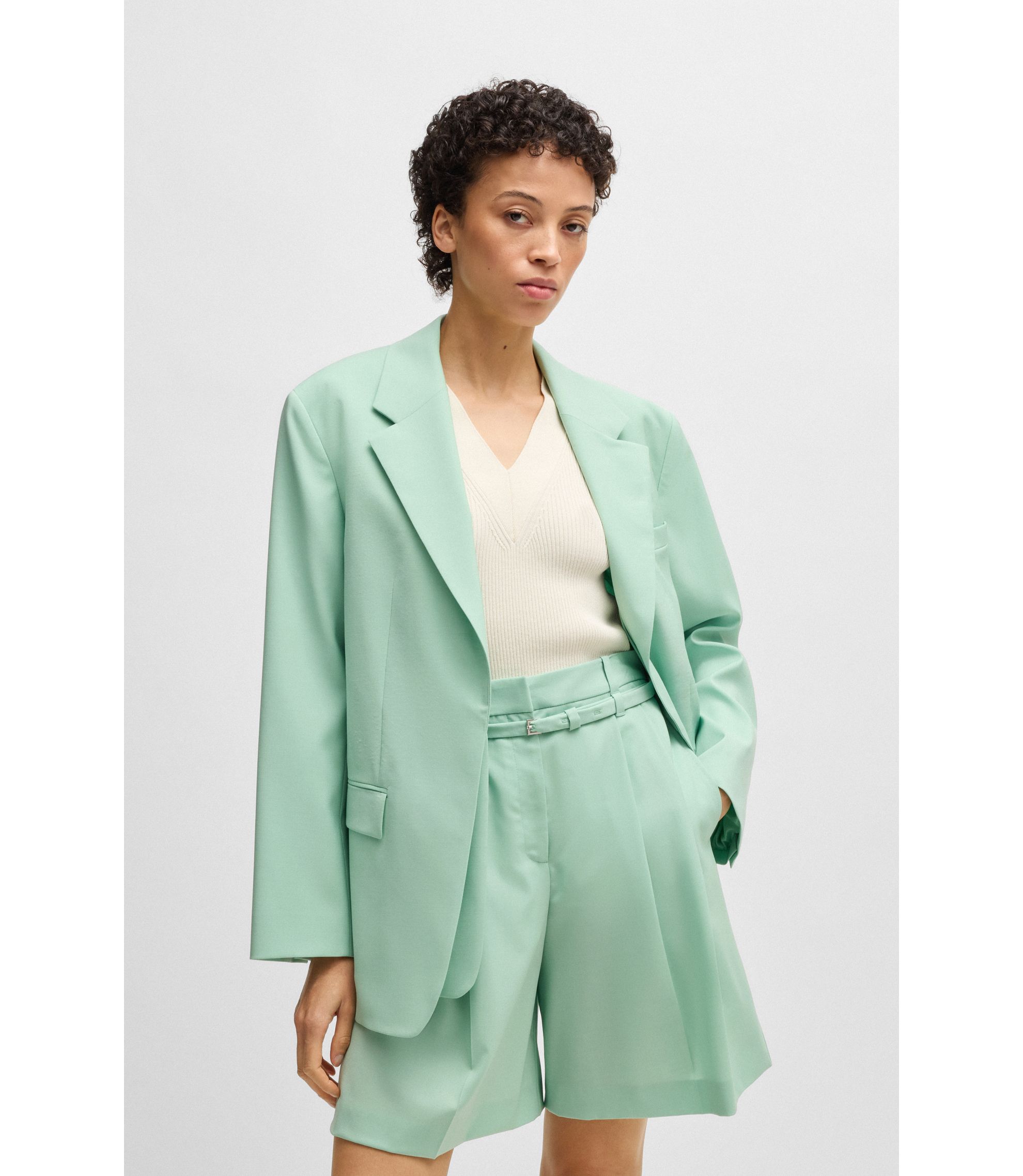 hbeu50537387_332_350?wid=1980&