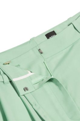 Shorts med regular fit i ny uld, Lysegr&oslash;n