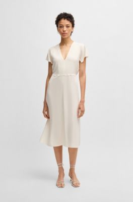 Robe &agrave; col&nbsp;V en mati&egrave;re stretch, Blanc