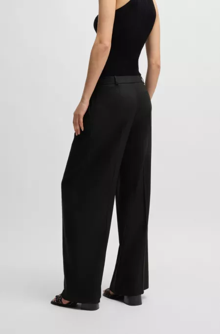Regular-fit trousers in a linen blend