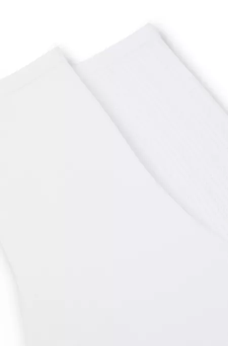 Two-pack of short-length socks