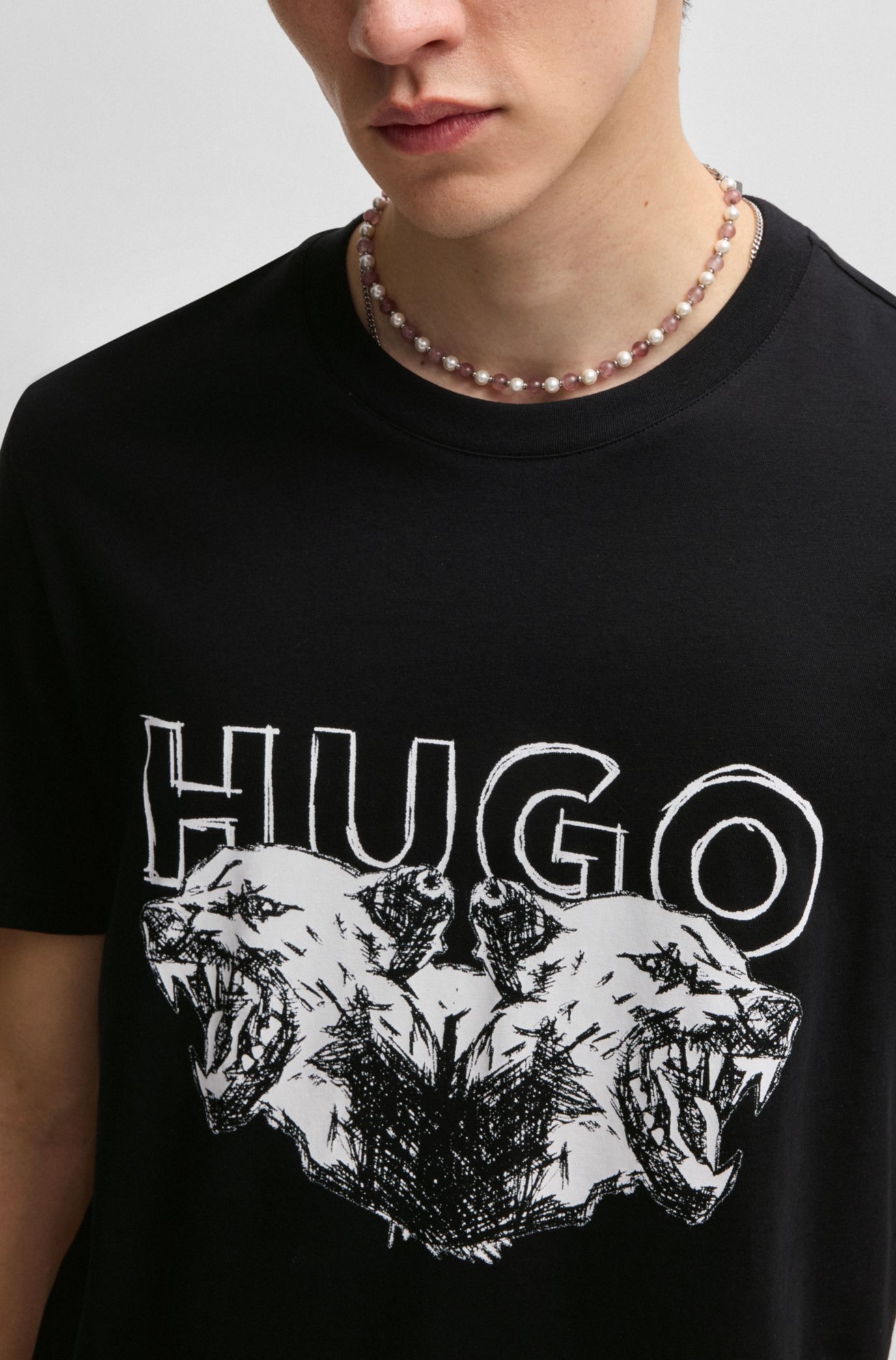 【超大人気】Hugo Boss ロゴパッチ アニマルグラフィックTシャツ HUGO - コットンジャージー Tシャツ ロゴ＆アニマルグラフィック